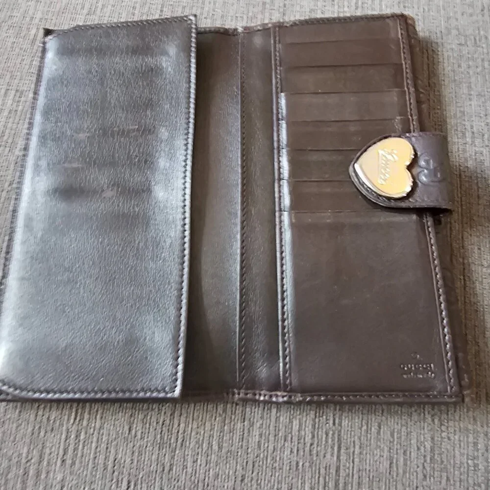 Gucci Guccissima Heart Continental Wallet Dark Brown 100 % Authentic